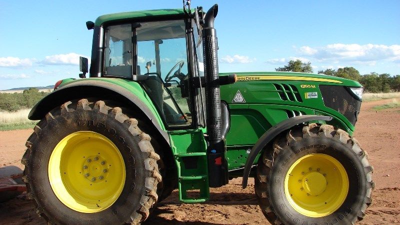 John Deere M