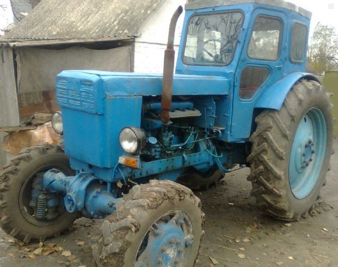 Купить трактор т40ам. Т-40 (трактор). Т 40 ам. Трактор т-40 ам 1979. Капот трактора т 40.