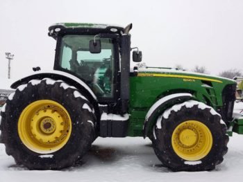 Популярный трактор John Deere 8320 R технические характеристики